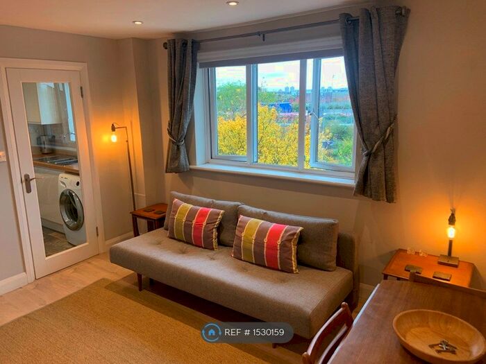 Studio To Rent In Witham Court, London, E10