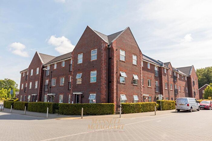 2 Bedroom Flat For Sale In Somerley Drive, Crawley, RH10