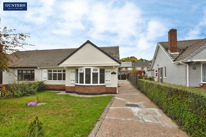 2 Bedroom Semi-Detached Bungalow To Rent In Fairfield Road, Scunthorpe, DN15