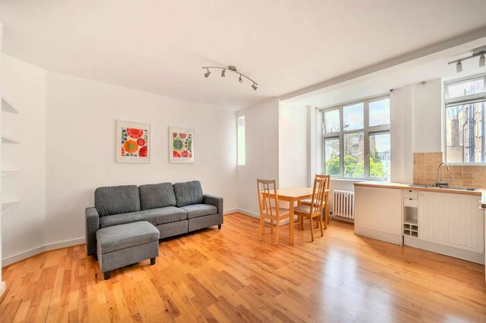 1 Bedroom Flat To Rent In Chepstow Crescent, Notting Hill, London, W11