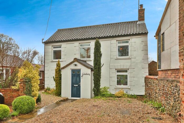 4 Bedroom Detached House For Sale In Lynn Road, West Rudham, King's Lynn, PE31
