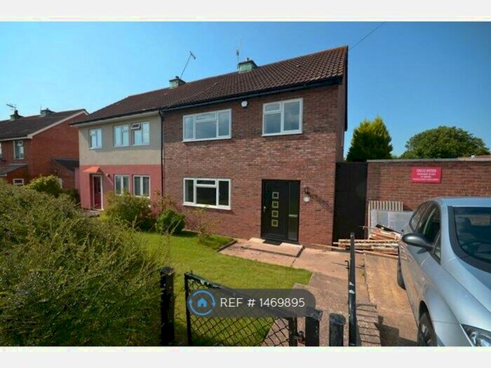 4 Bedroom Semi-Detached House To Rent In Broadlands Drive, Bristol, BS11