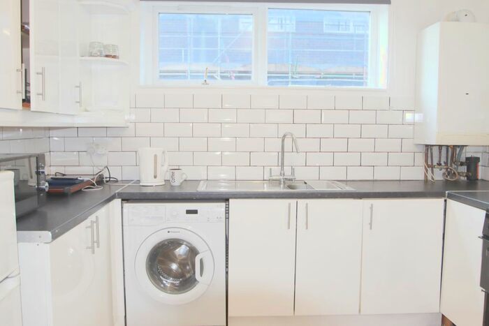 3 Bedroom Semi-Detached House To Rent In Sherringham Ave, Tottenham, N17