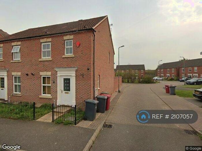3 Bedroom Semi-Detached House To Rent In Austen Way, Slough, SL3