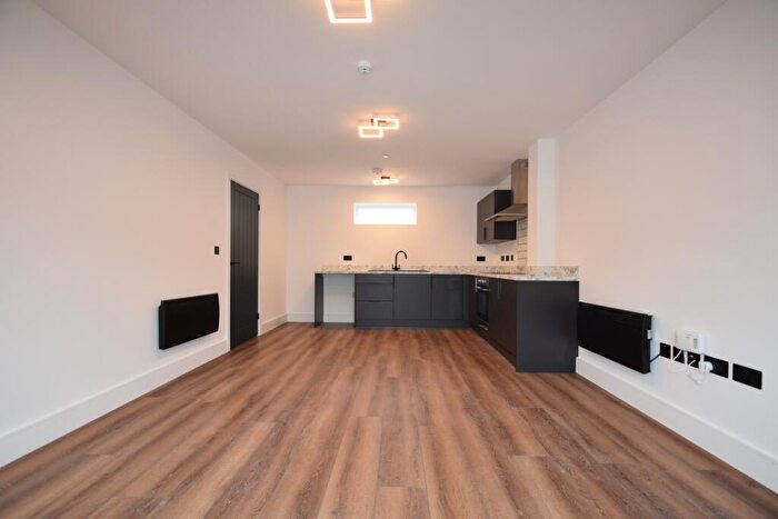 1 Bedroom Flat To Rent In Montgomery Street, Roath, CF24