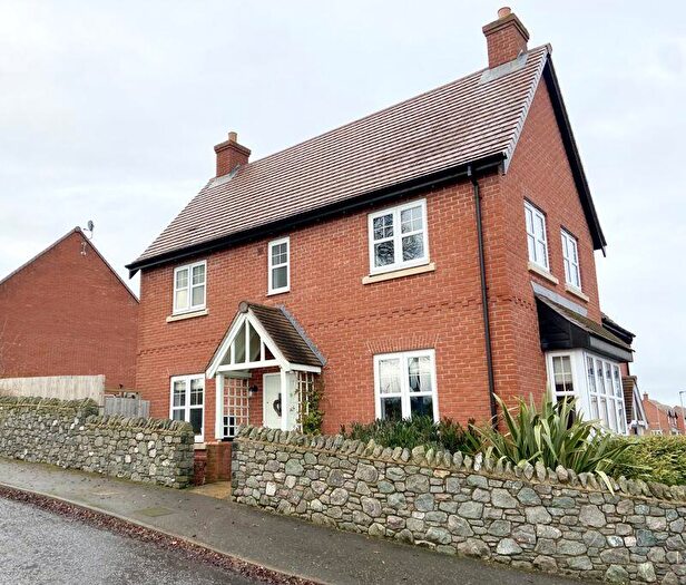 3 Bedroom Semi-Detached House To Rent In Iveshead Road, Shepshed, LE12