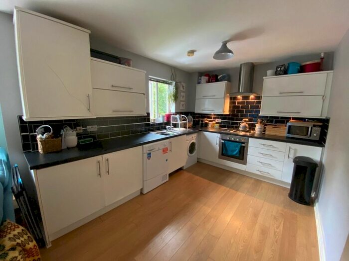 2 Bedroom Flat To Rent In Cheshire Close, Newton-Le-Willows, WA12