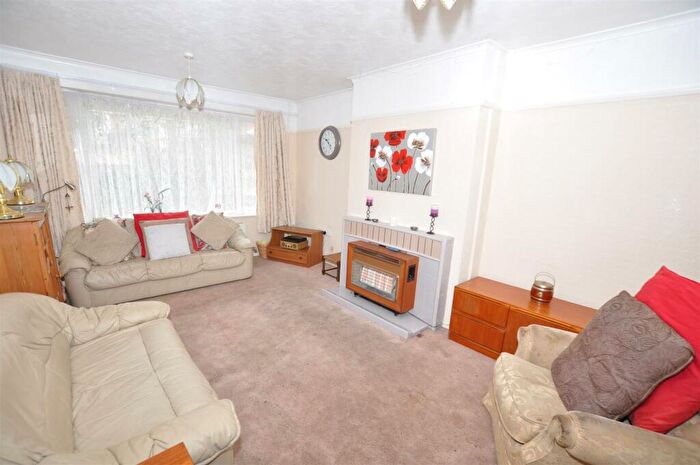 2 Bedroom Semi-Detached Bungalow For Sale In Charnwood Road, Burton-On-Trent, DE13