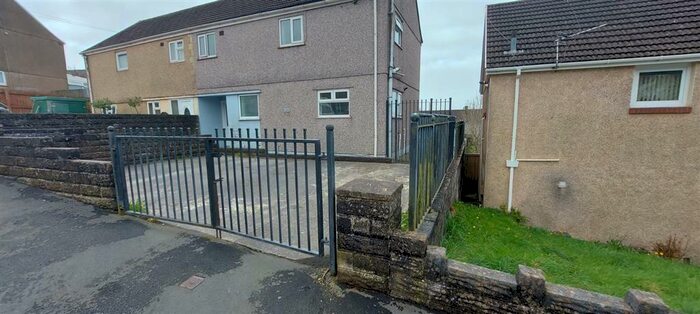 2 Bedroom House To Rent In Cheriton Crescent, Portmead, Swansea, SA5