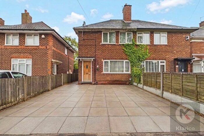 2 Bedroom Semi-Detached House For Sale In Durley Road, Birmingham, B25