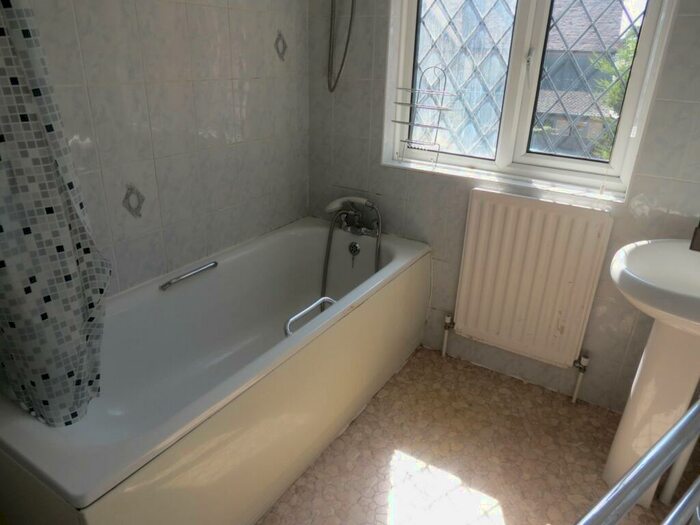 4 Bedroom House To Rent In Bedroom House In Winton, BH9