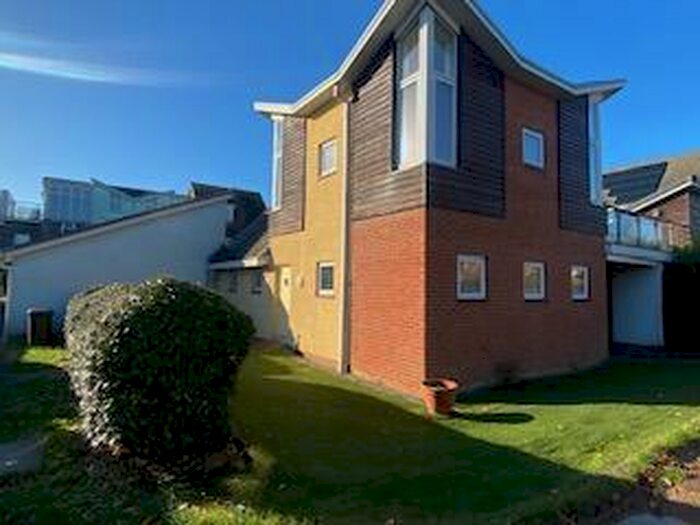 2 Bedroom House To Rent In Tappan Drive, St. Marys Island, Chatham, ME4