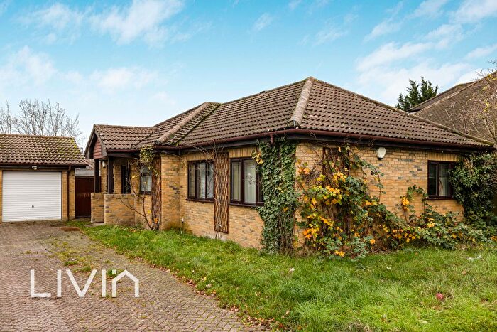 3 Bedroom Bungalow For Sale In Littlebrook Close, Shirley, Croydon, CR0