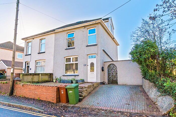 3 Bedroom Semi-Detached House For Sale In Risca Road, Rogerstone, NP10