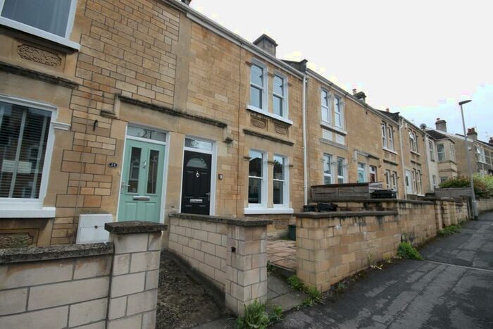 3 Bedroom House To Rent In Ivy Avenue, BA2