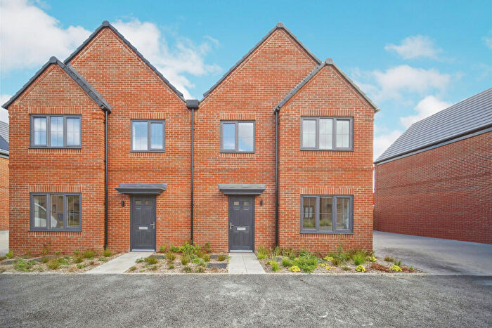 3 Bedroom Semi-Detached House To Rent In Wilks Road, Crowthorne, RG45