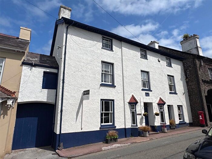 4 Bedroom Town House For Sale In Church Street, Llangadog, Carmarthenshire, SA19