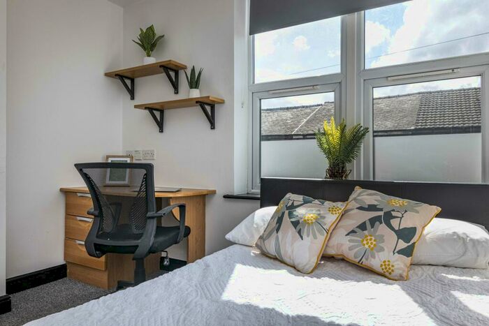 2 Bedroom Flat To Rent In Flat, The Rayner Building, LN5