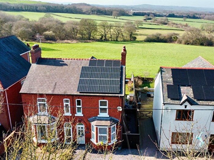 3 Bedroom Semi Detached House For Sale In Liverpool Road, Buckley, CH7