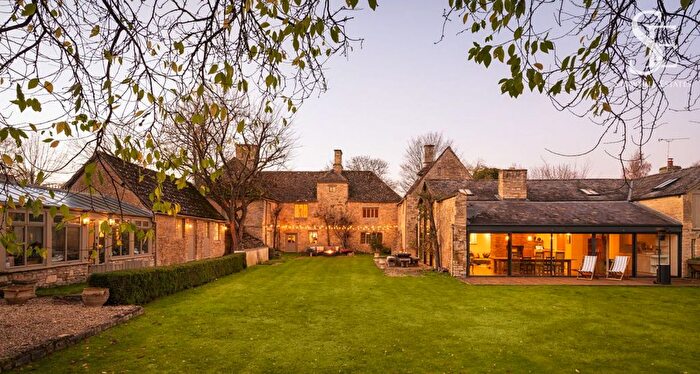 5 Bedroom Link Detached House For Sale In Weald, Bampton, OX18