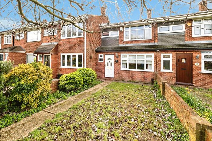 3 Bedroom Terraced House For Sale In Swallow Walk, Hornchurch, RM12