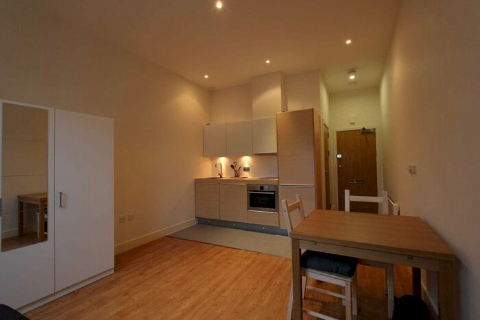 Studio To Rent In Bromyard Avenue, Acton W3