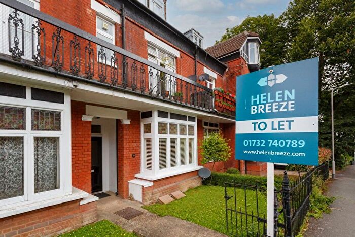 2 Bedroom Flat To Rent In Granville Road, Sevenoaks, TN13