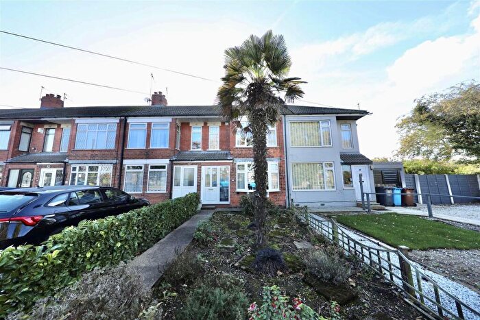 3 Bedroom End Of Terrace House For Sale In Endike Lane, Hull, HU6