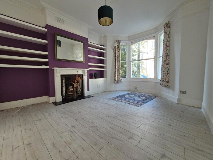 2 Bedroom Flat To Rent In Bardolph Rd, Holloway, N7