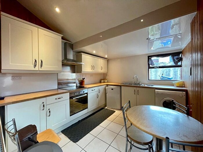 4 Bedroom Terraced House To Rent In Friars Avenue, Bangor, Gwynedd, LL57