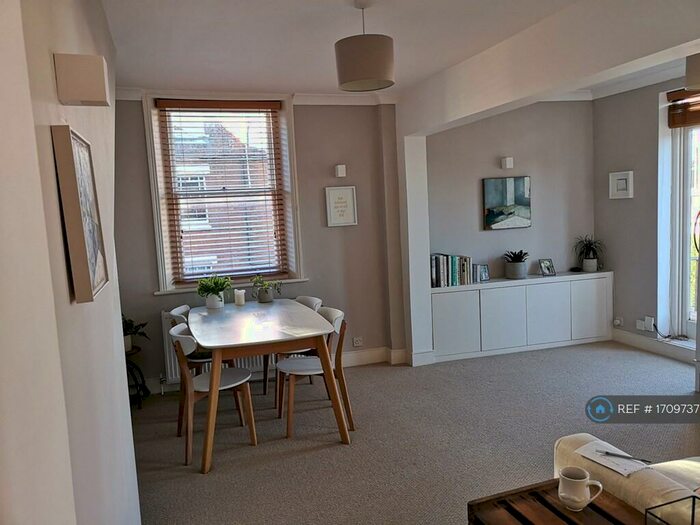 1 Bedroom Flat To Rent In Crouch End, London, N8