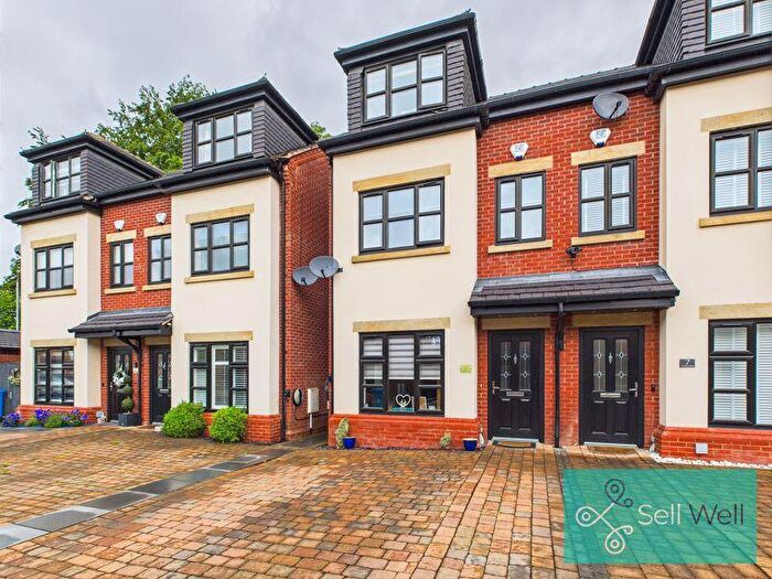 4 Bedroom Town House For Sale In Woodland Grange, Worsley, Manchester, M28