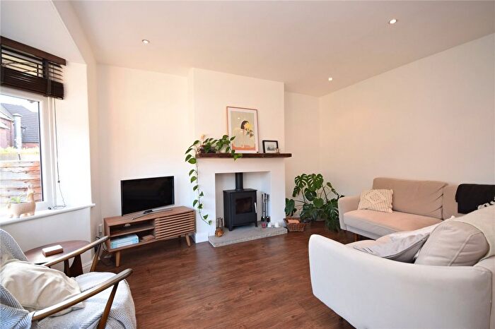 2 Bedroom Terraced House To Rent In Sunnybank Avenue, Horsforth, Leeds, LS18