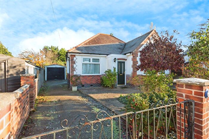 2 Bedroom Detached Bungalow For Sale In Iris Avenue, Glen Parva, Leicester, LE2