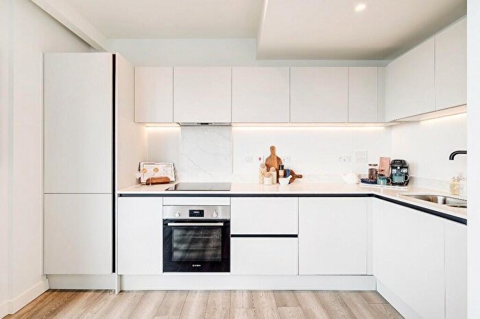 1 Bedroom Apartment For Sale In Consort Place, Manilla Street, London, E14