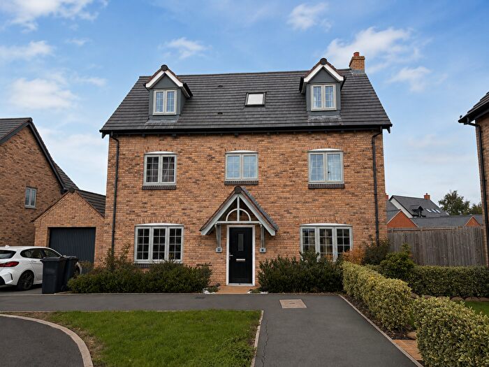 5 Bedroom House To Rent In Redfern Road, Oakthorpe, DE12
