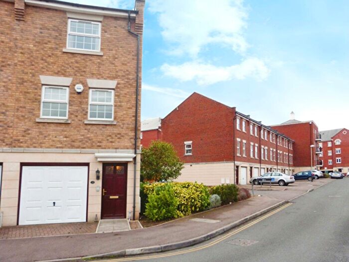 3 Bedroom Town House To Rent In Brookbank Close, Cheltenham, GL50