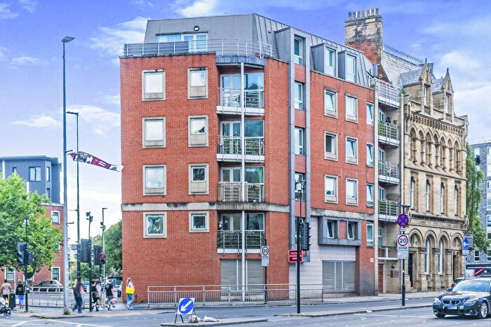 1 Bedroom Flat For Sale In Chapel Street, Salford, Greater Manchester, M3