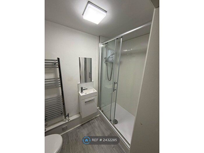 5 Bedroom Flat To Rent In Granville Terrace, Edinburgh, EH10