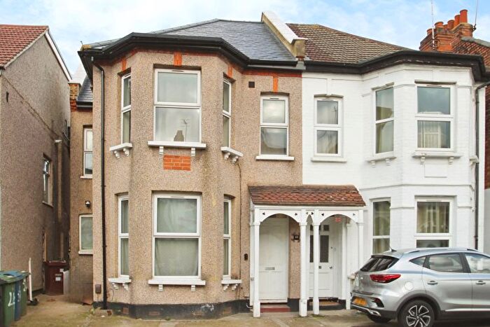 2 Bedroom Flat To Rent In Vaughan Road, Harrow, HA1