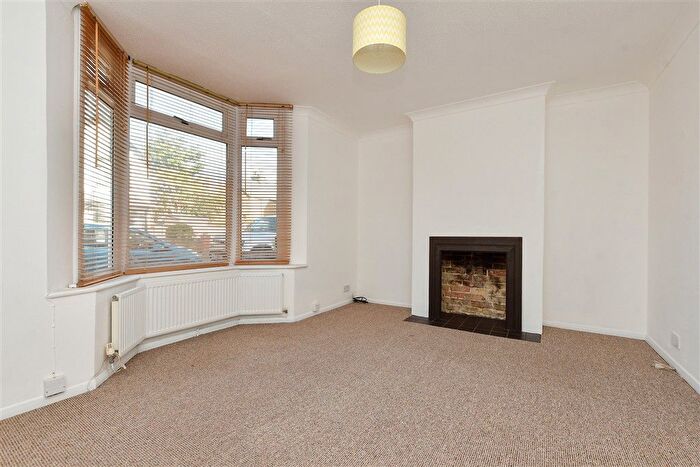 1 Bedroom Flat For Sale In Argyle Road, Whitstable, Kent, CT5