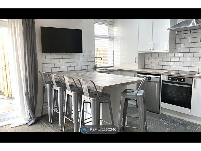 4 Bedroom Terraced House To Rent In Pickmere Road, Sheffield, S10