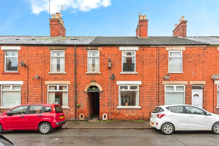 2 Bedroom Terraced House For Sale In Tyndal Road, Grantham, NG31