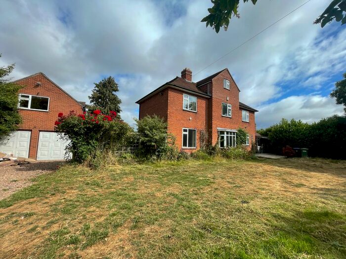 4 Bedroom Detached House To Rent In Lutterworth Road, Leicester, LE8