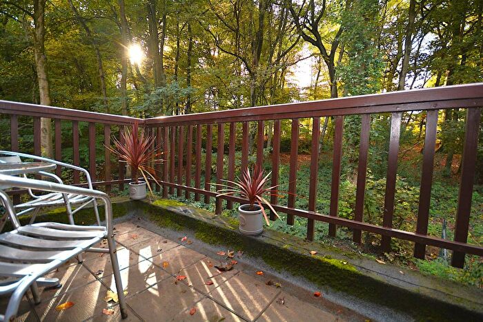 2 Bedroom Apartment For Sale In Station Road, Amersham, HP7