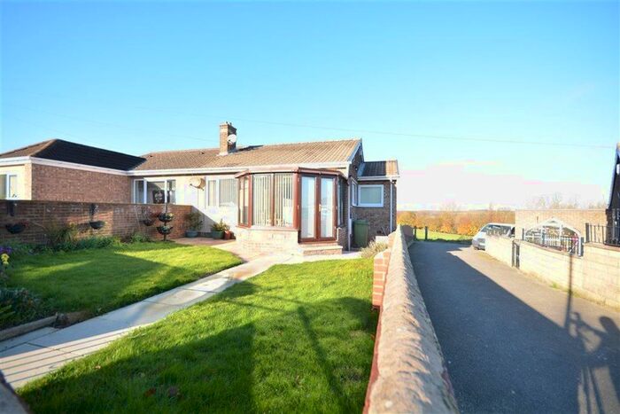 2 Bedroom Bungalow To Rent In Springvale Rise, Hemsworth WF9