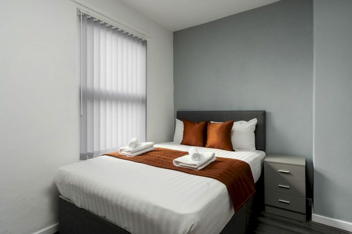 3 Bedroom Flat To Rent In Strathcona Road, Liverpool, L15