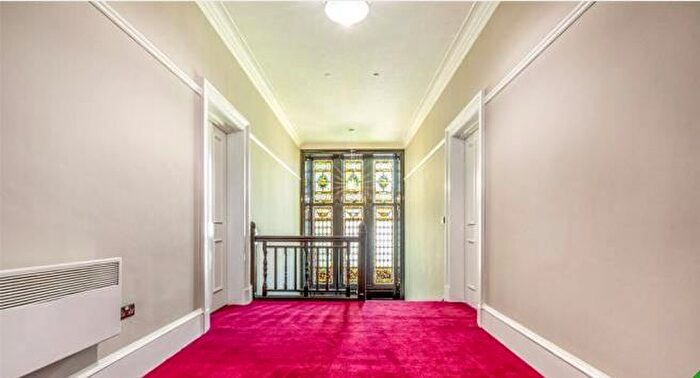 1 Bedroom Flat To Rent In Crown Road North, Glasgow, G12