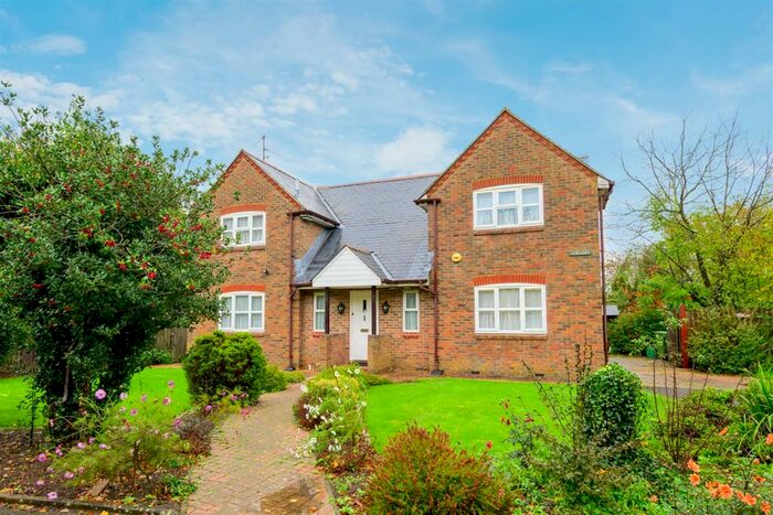 5 Bedroom Detached House For Sale In Shermanbury Road, Partridge Green, Horsham, RH13