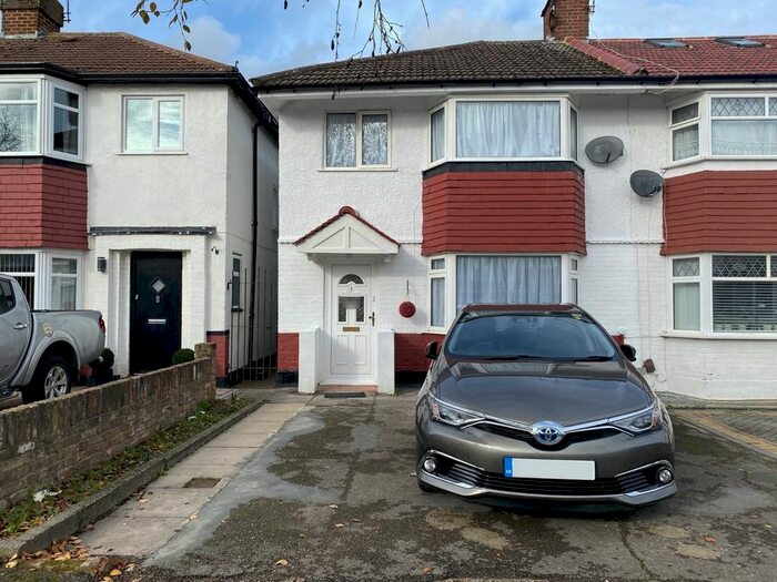 3 Bedroom Semi-Detached House To Rent In Bedford Road, Ruislip, HA4
